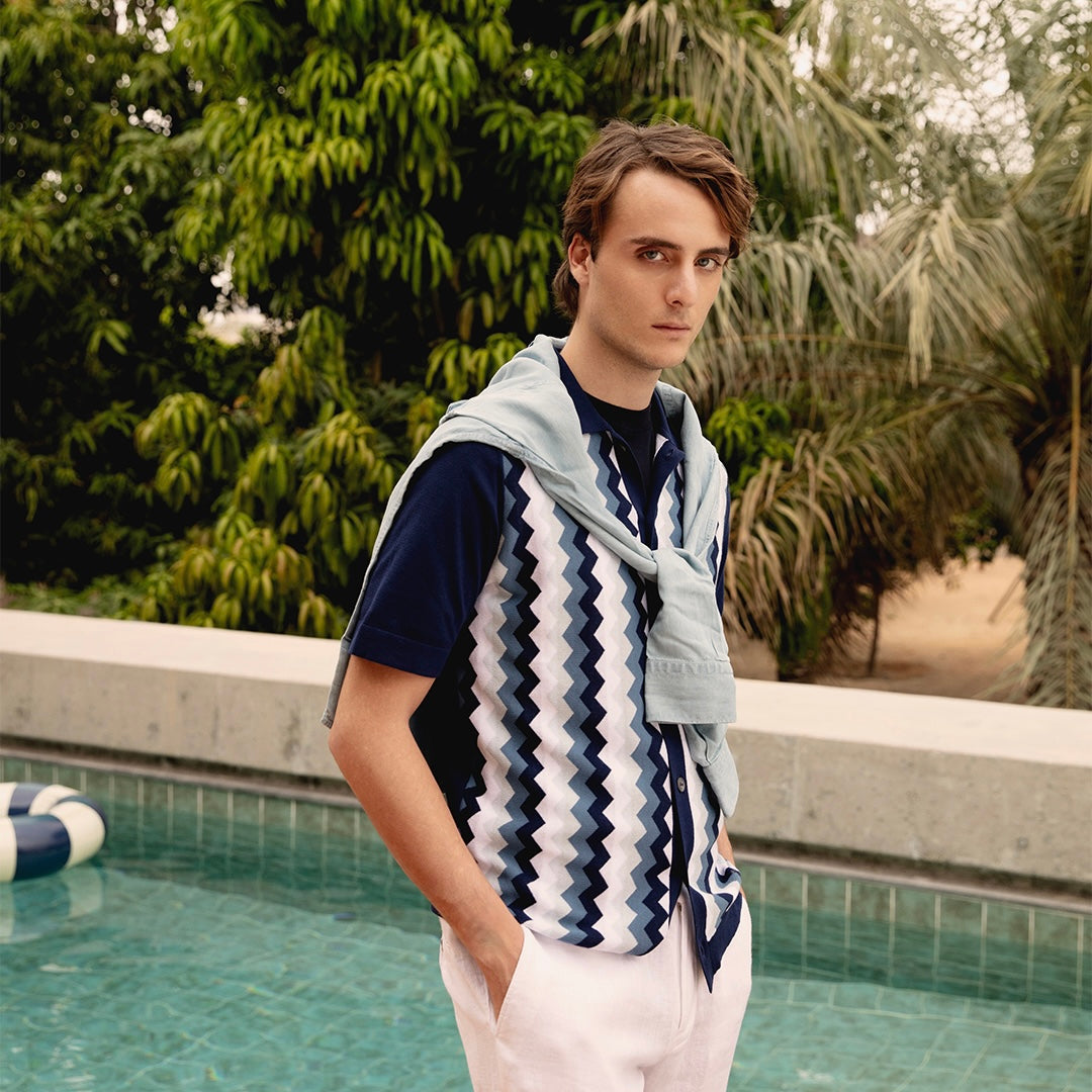 The Riviera Chevron Knit Shirt - Royal Blue - model